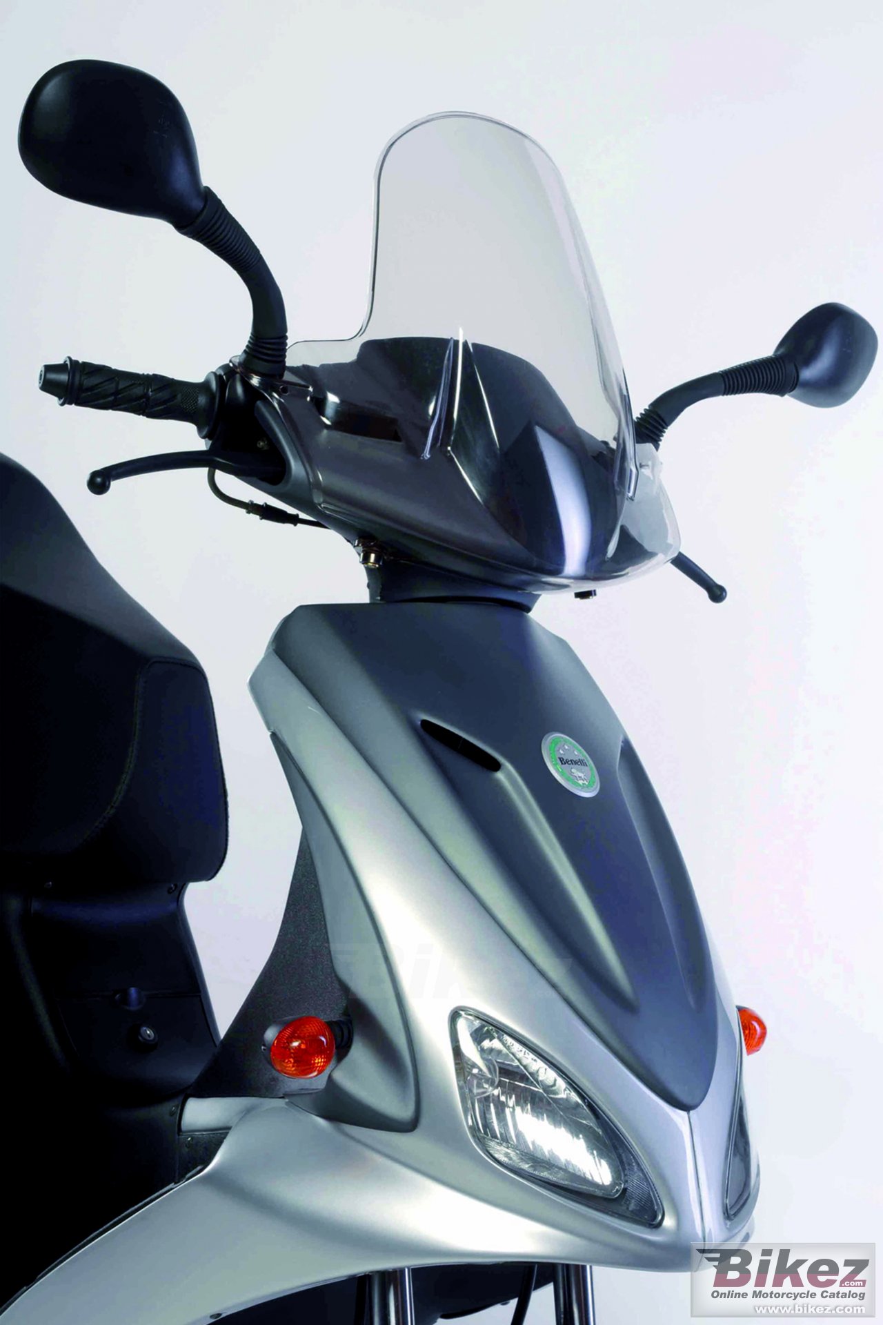 Big Benelli velvet 125 picture and wallpaper from Bikez.com